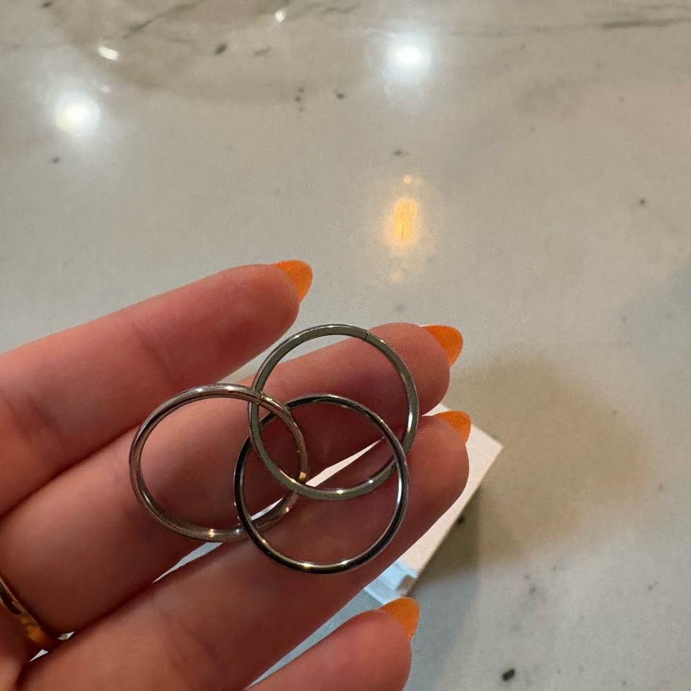 Silver Fidget Ring - Picture 5 of 7